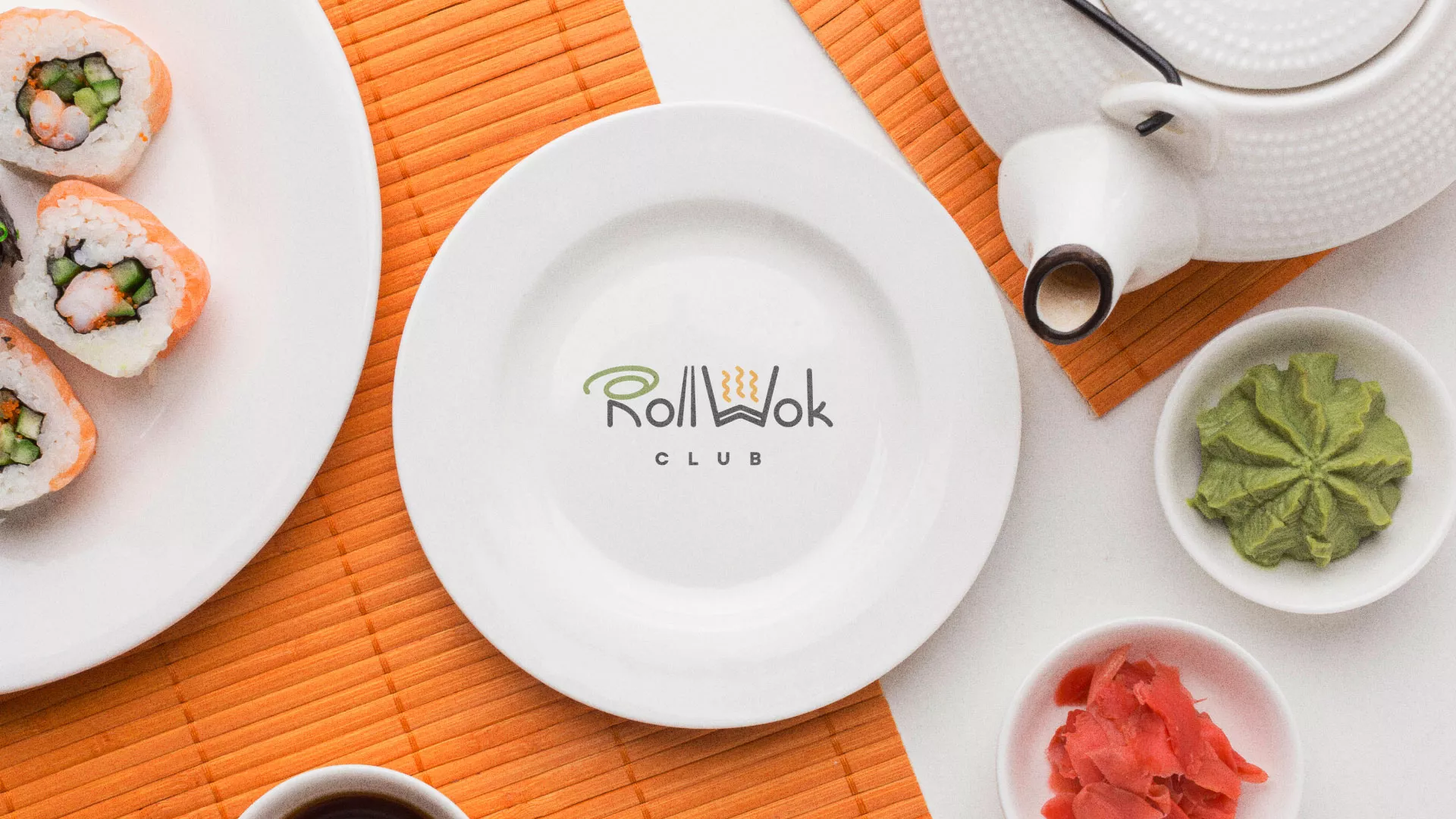 Разработка логотипа и фирменного стиля суши-бара «Roll Wok Club» в Сысерти